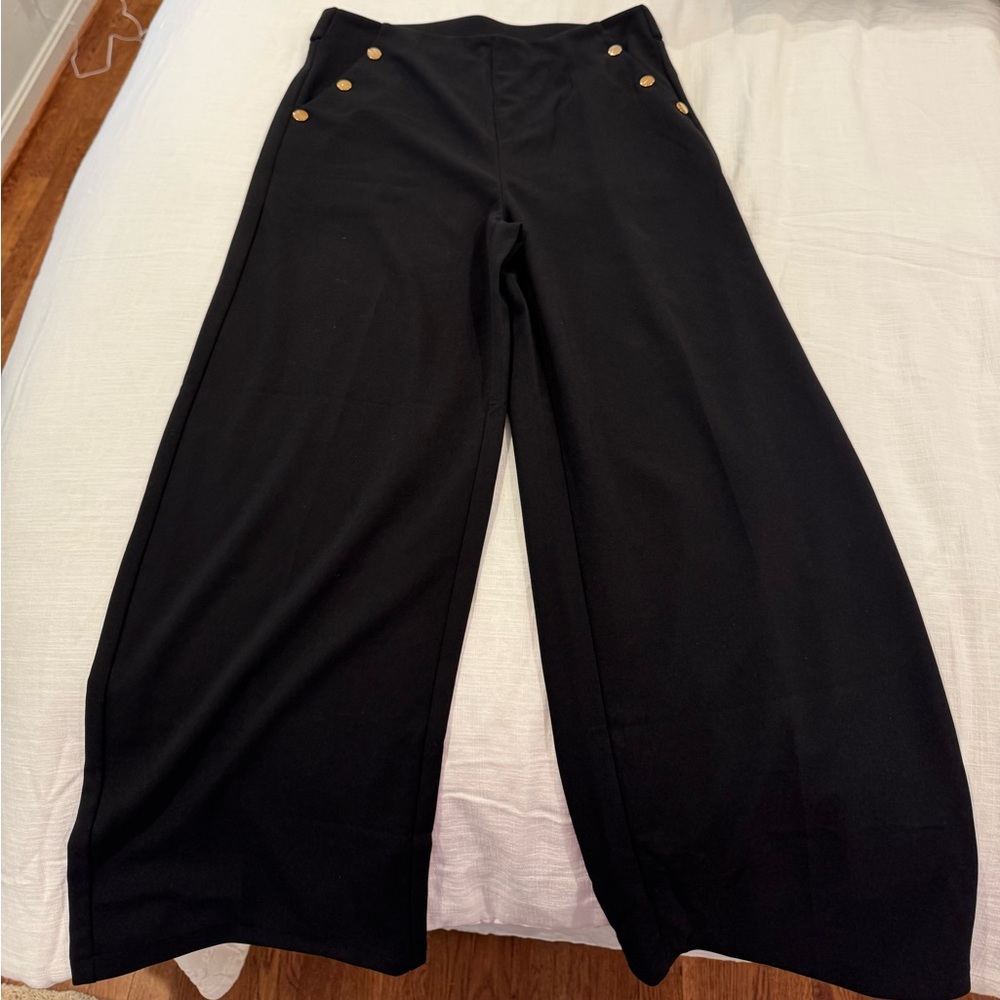 Stretchy trousers for work with gold detail